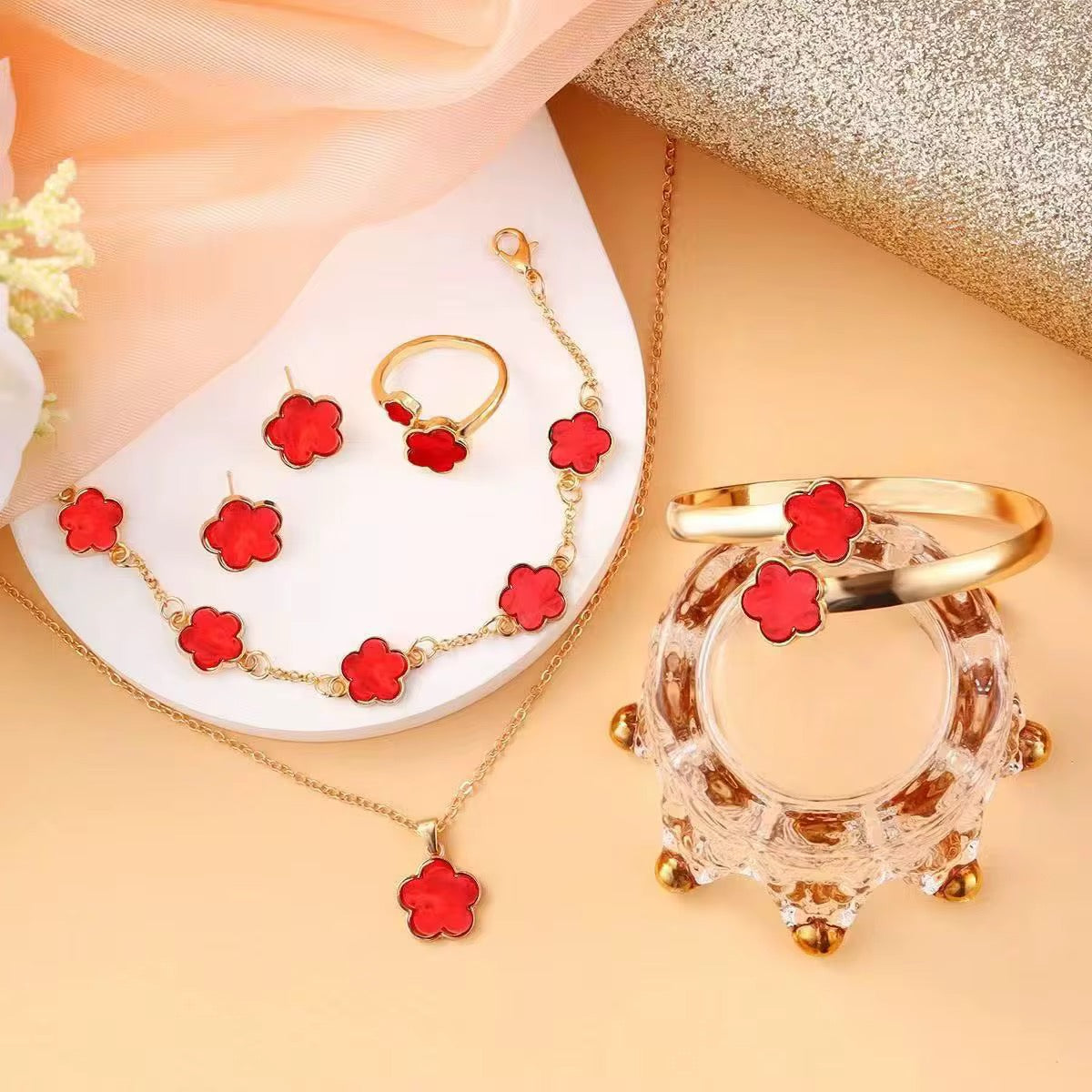 Five Leaf Jewelry Set Gold Plated Alloy Material