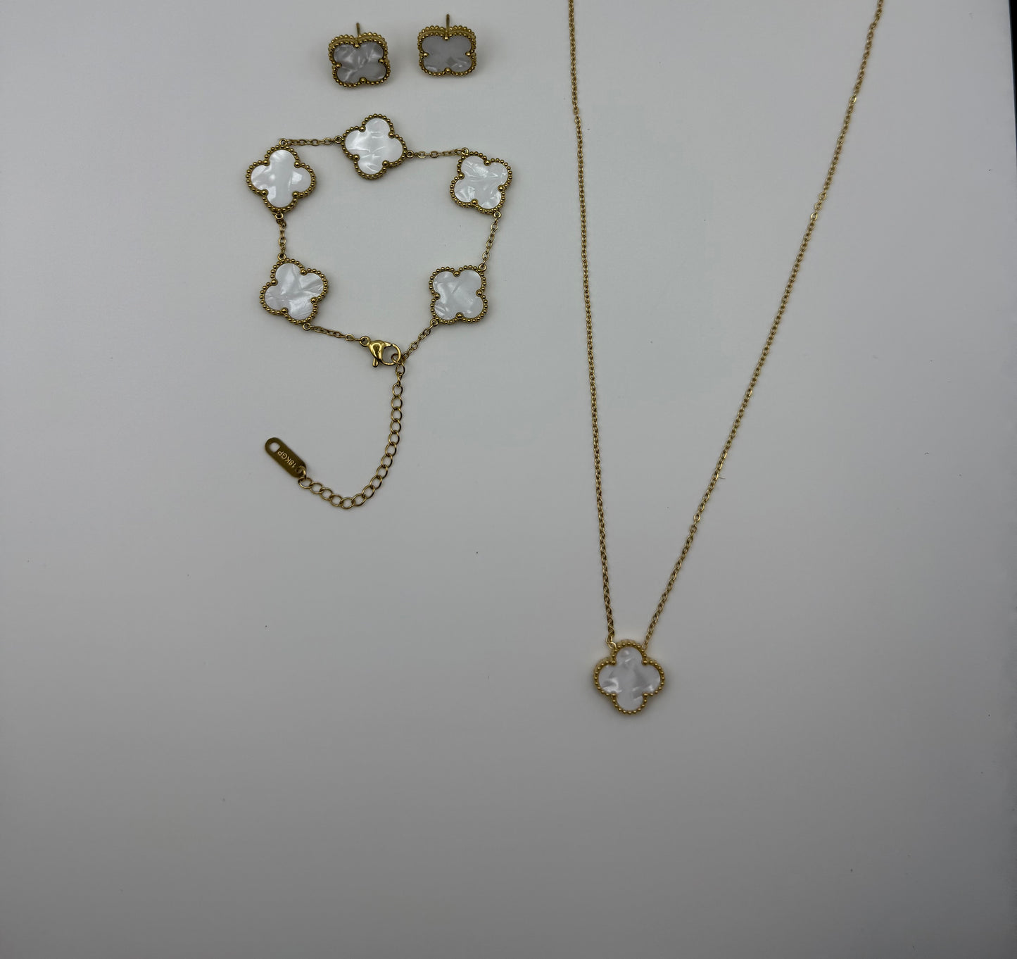 Clover Necklace Set